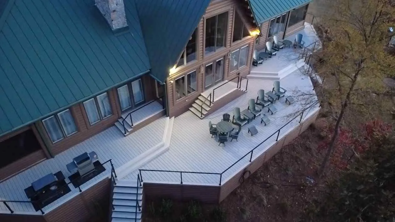 Custom wood deck construction by R&Z Construction